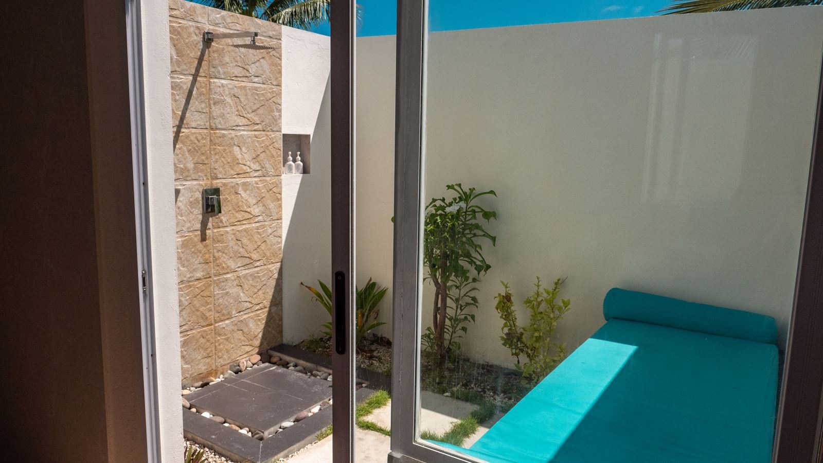 rooms-beach-villa