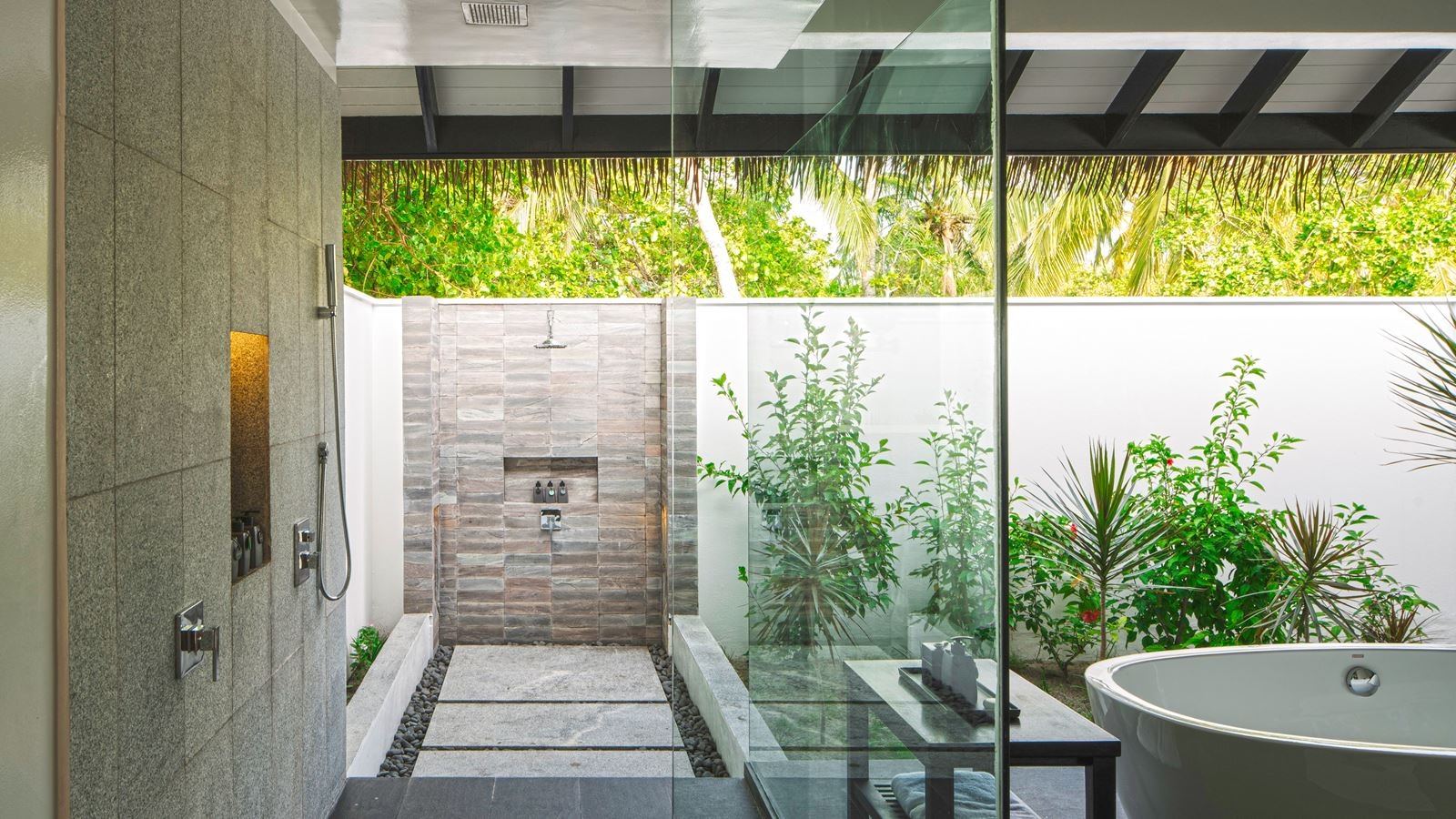 rooms-2-bedroom-villa-beachfront-with-private-pool