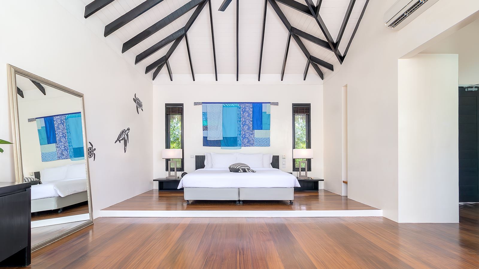 rooms-beach-villa-with-pool