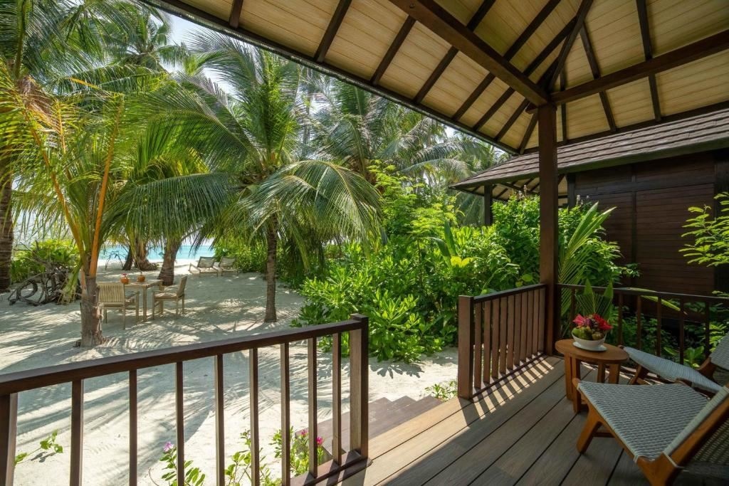 rooms-deluxe-beach-villa