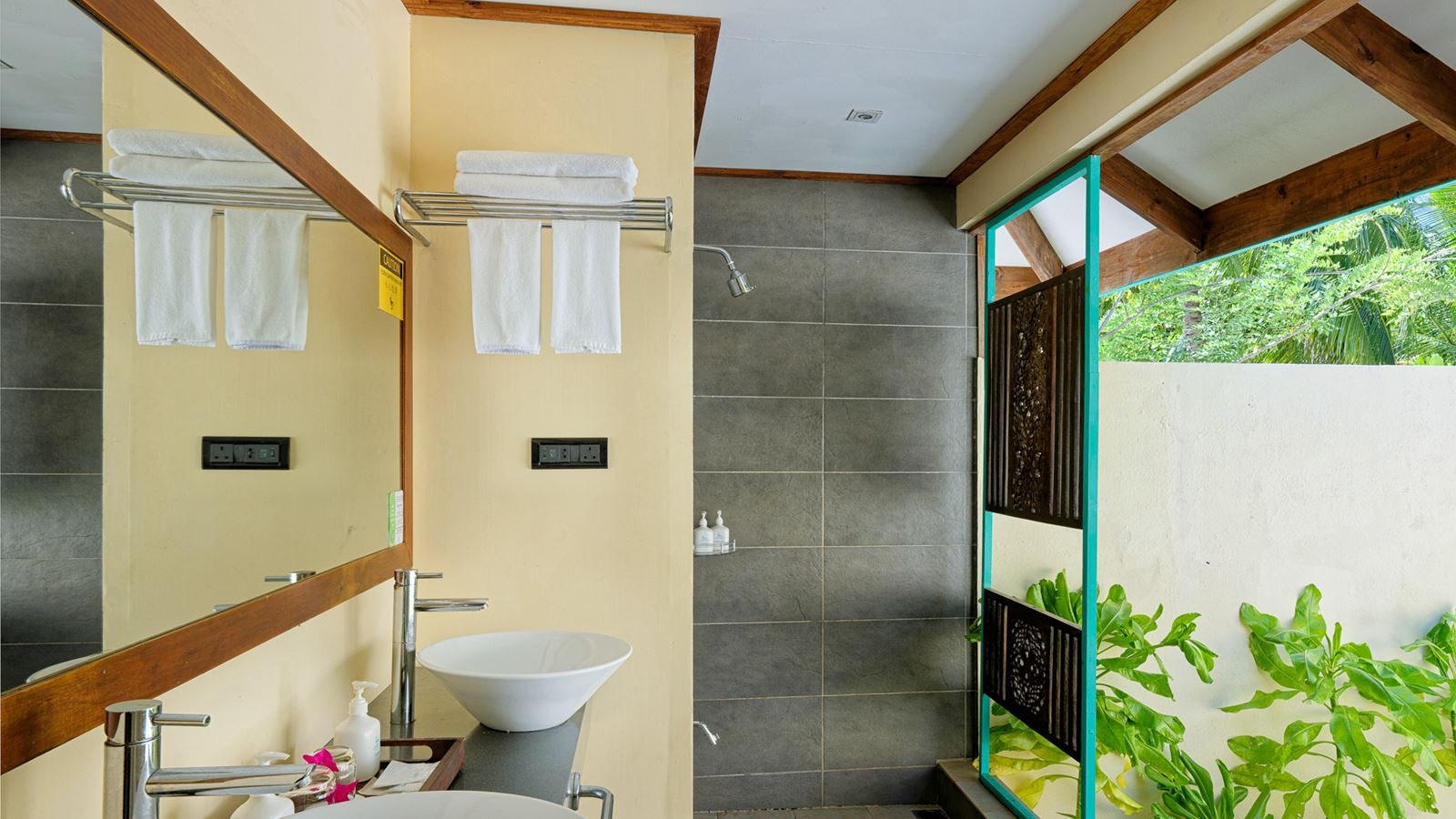 rooms-sunset-beach-villa