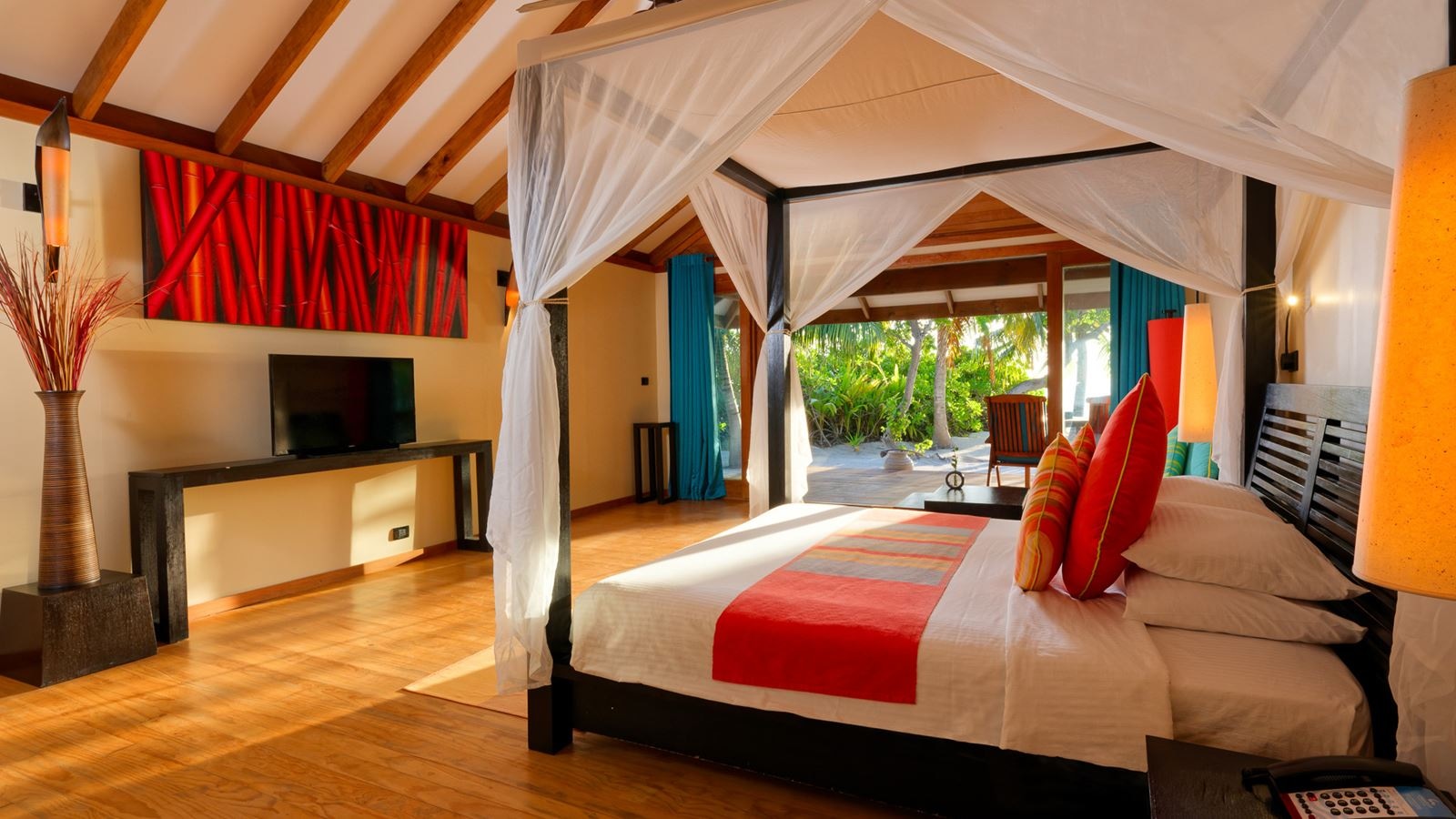 rooms-premium-beach-villa-with-whirlpool