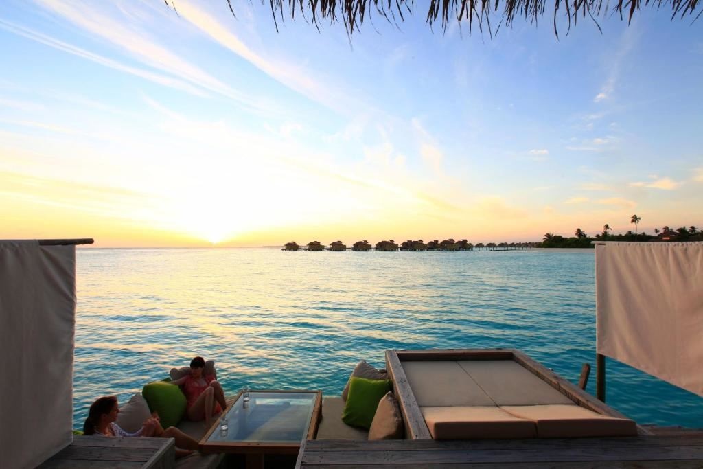 rooms-ocean-water-villa-with-pool