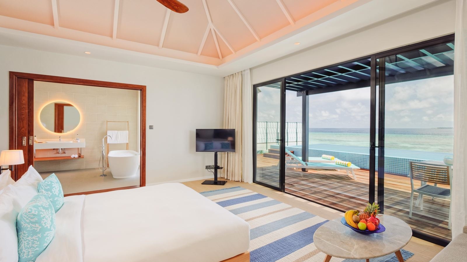 rooms-water-villa-with-pool