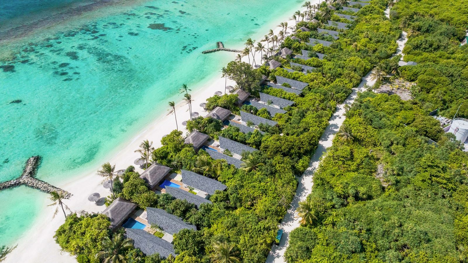 rooms-two-bedroom-family-beach-villa-with-pool