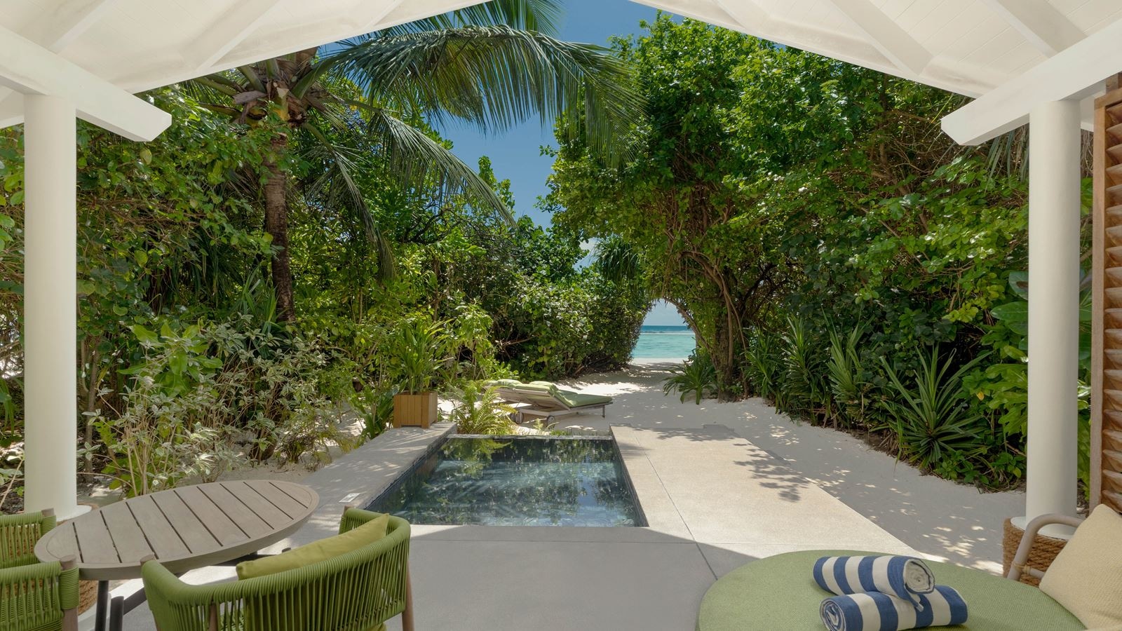 rooms-beach-villa-with-pool