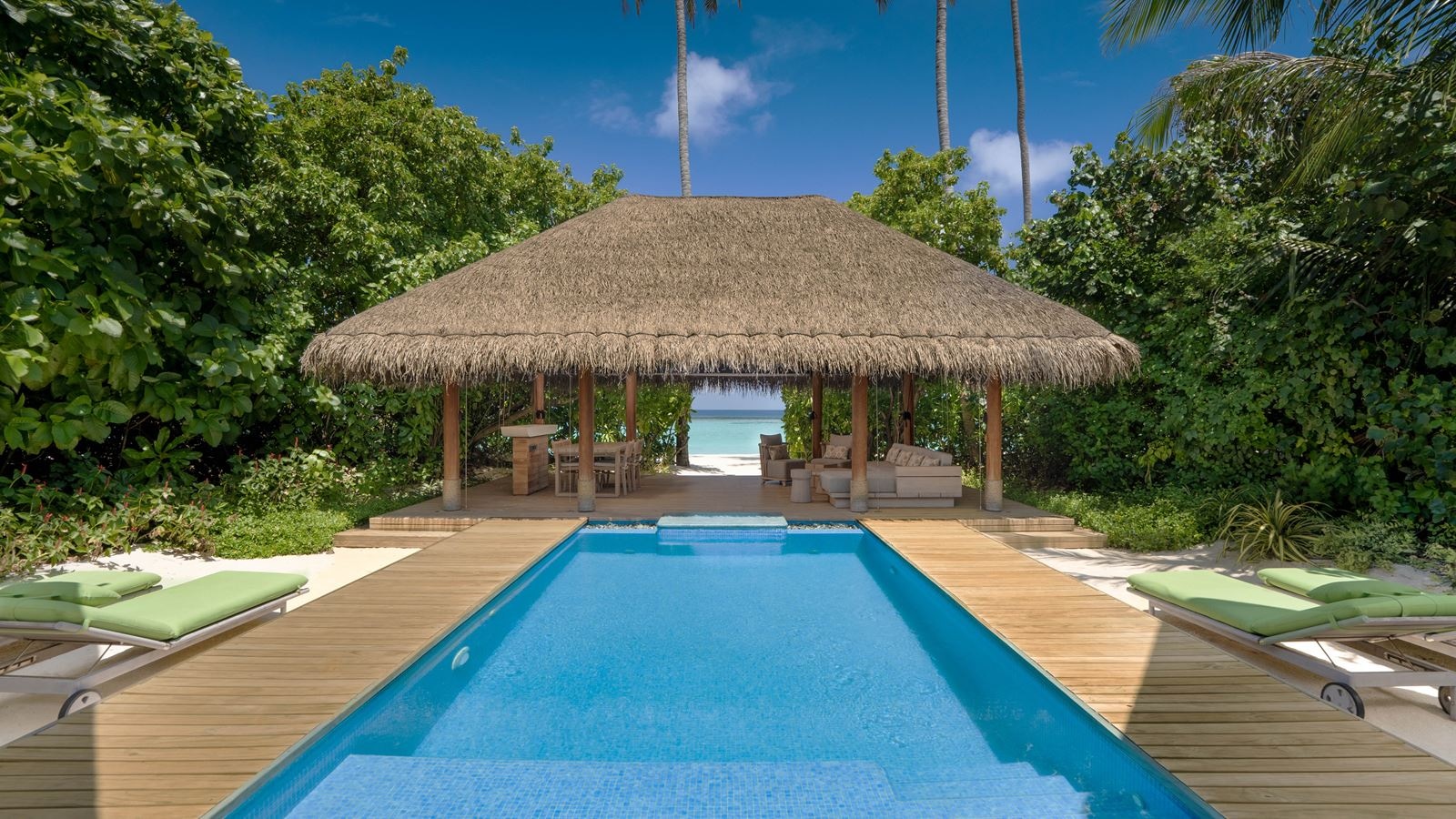 rooms-two-bedroom-family-beach-villa-with-pool