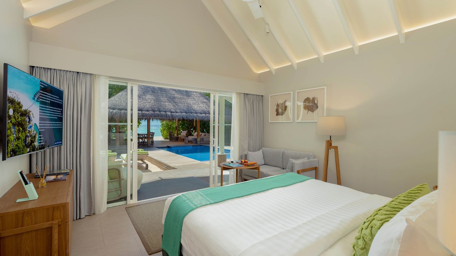 rooms-two-bedroom-family-beach-villa-with-pool