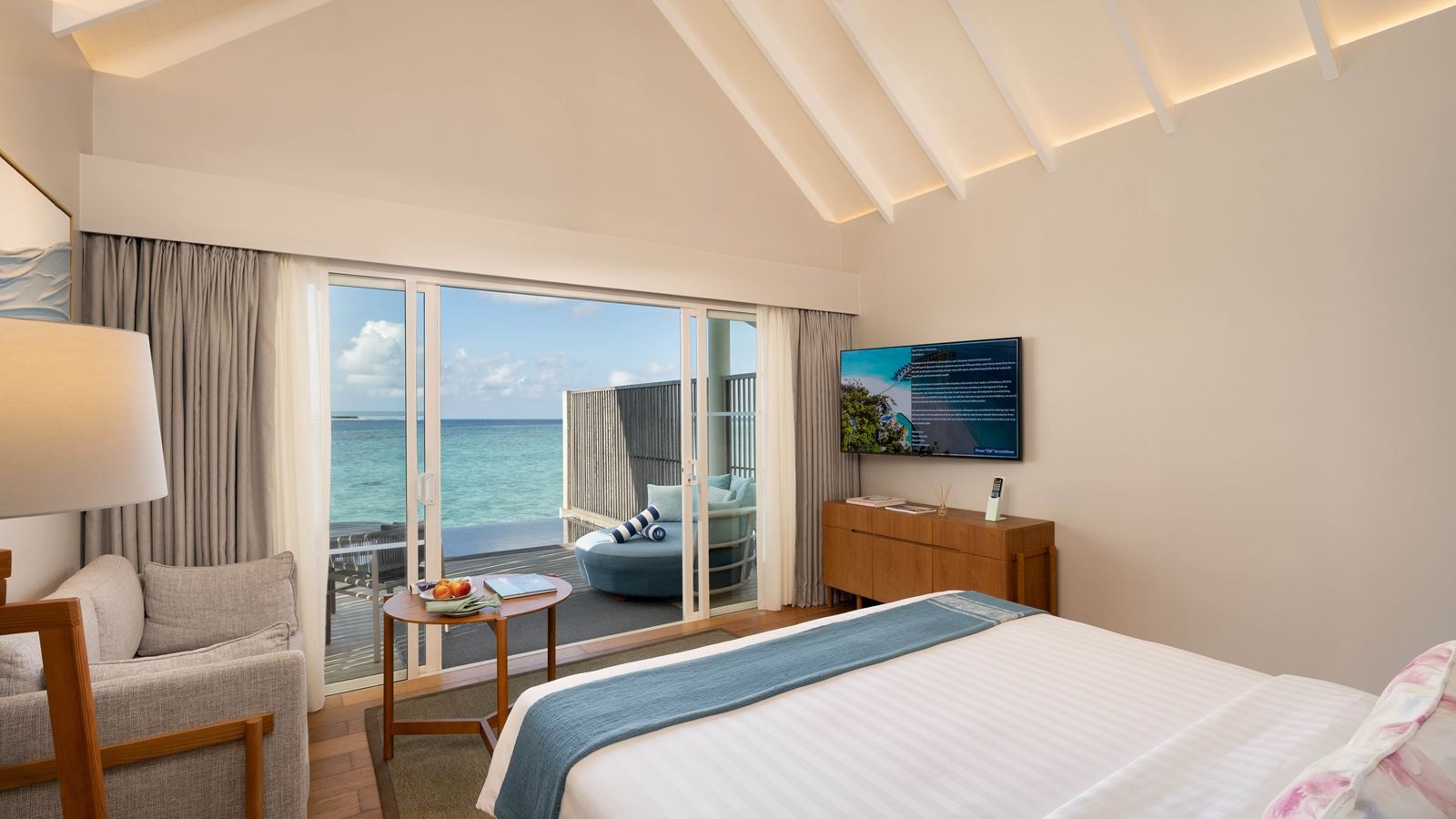 rooms-water-villa-with-pool