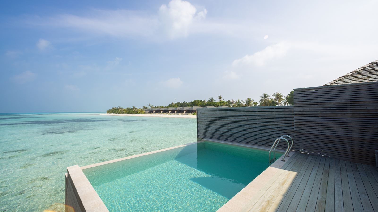 rooms-mabin-water-pool-villa