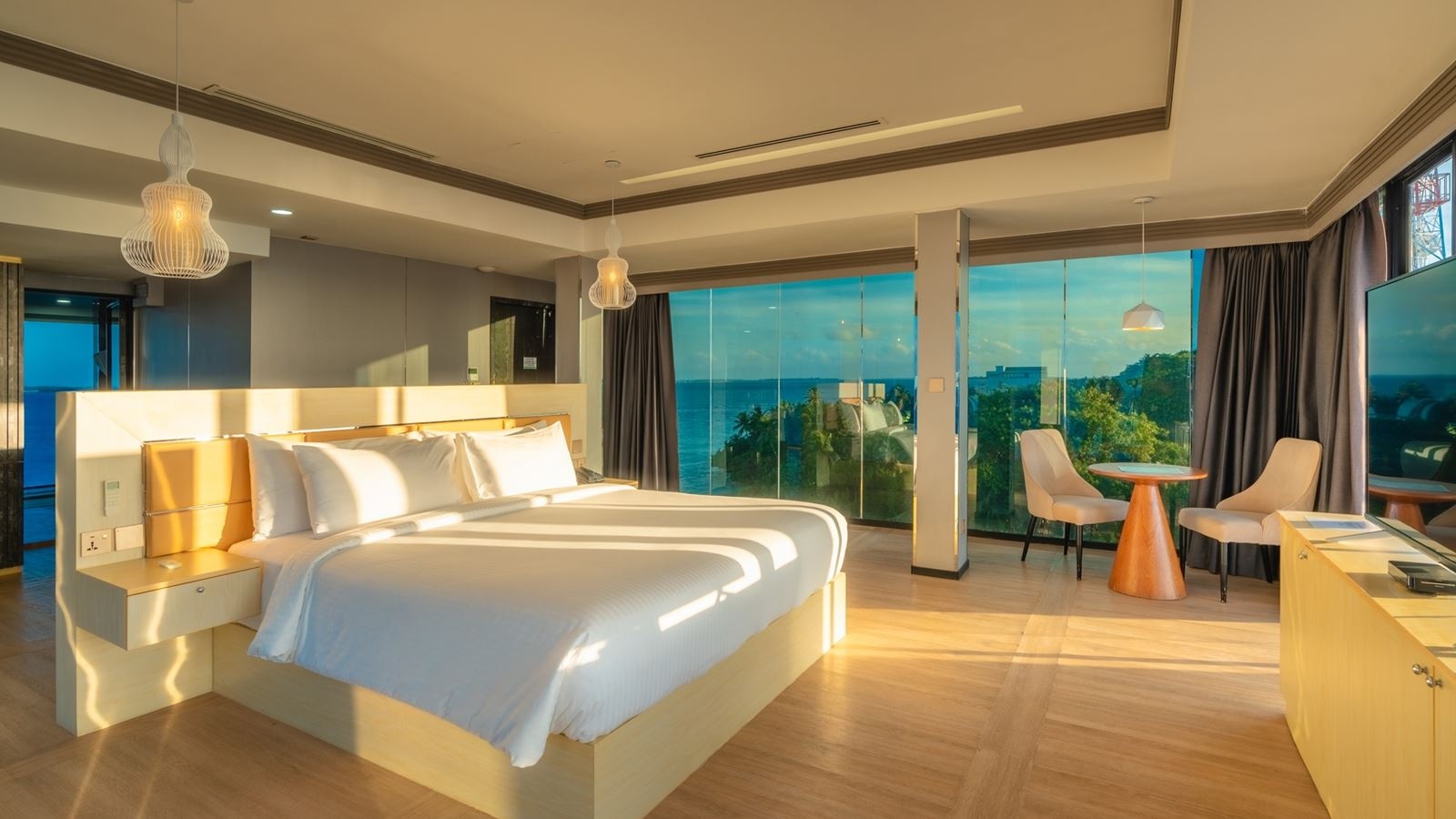 rooms-penthouse-sea-view-with-balcony-and-terrace