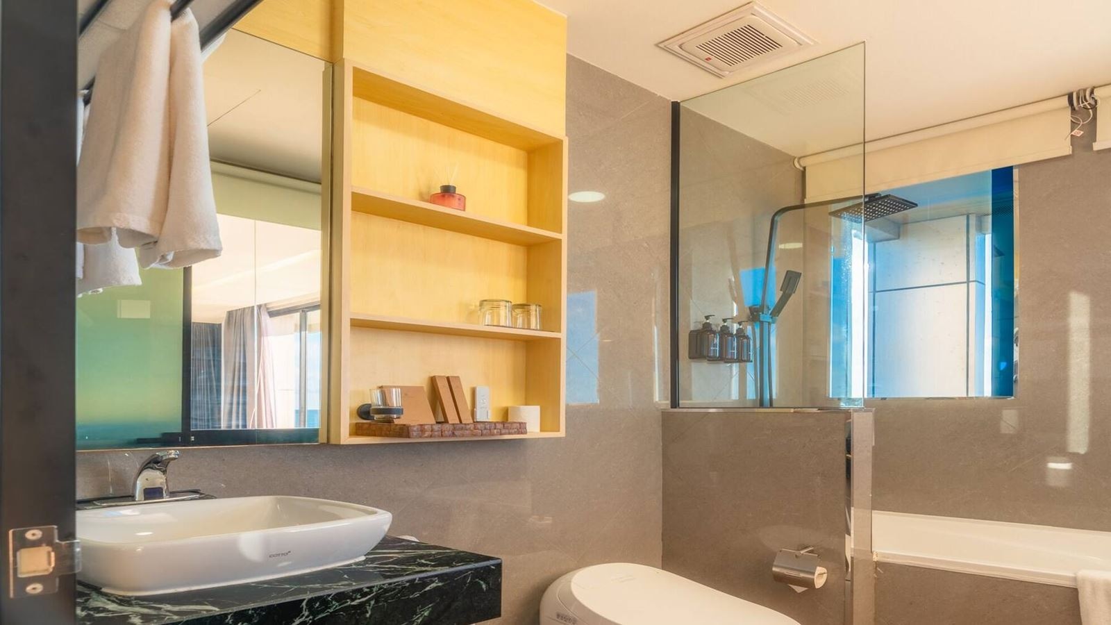 rooms-deluxe-sea-view