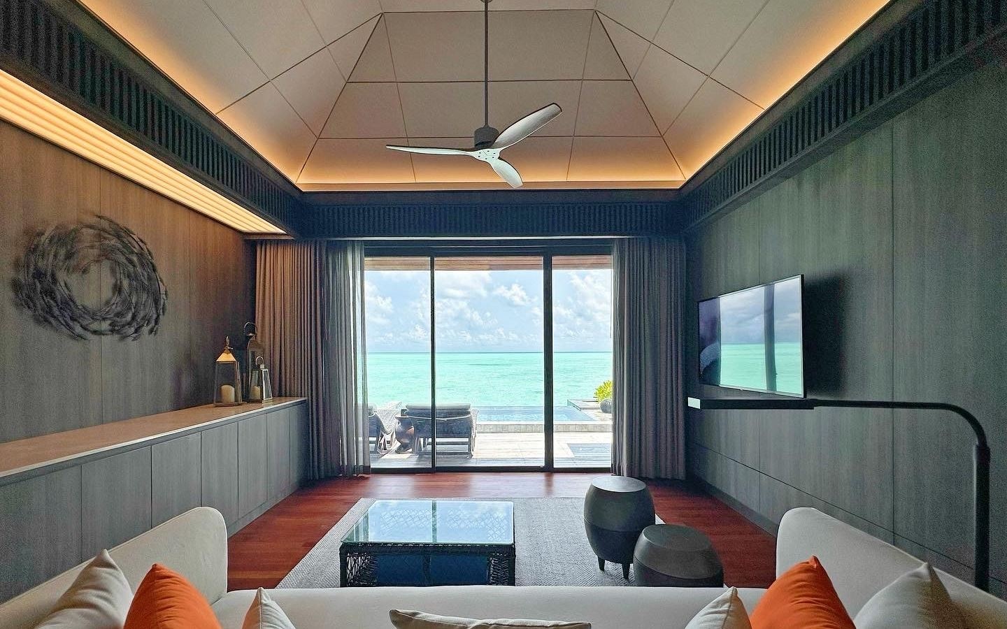 rooms-aqua-water-pool-villa