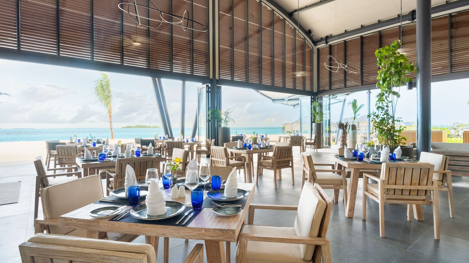 restaurants-bluefin-restaurant