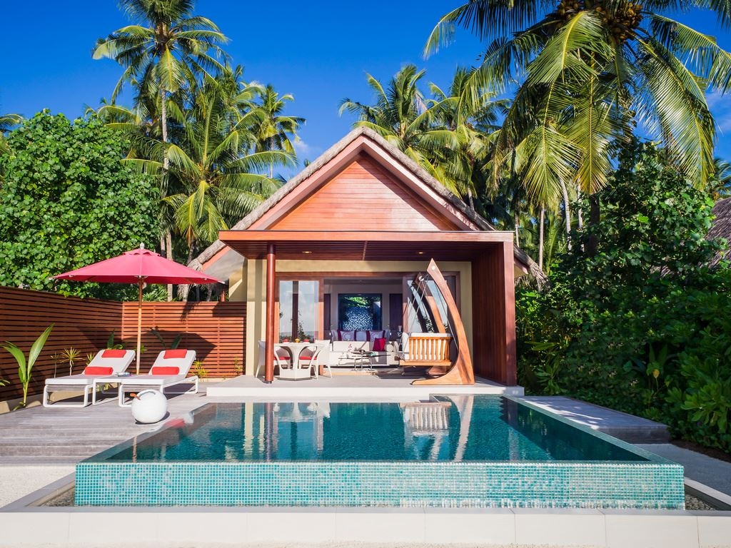 rooms-beach-pool-villa