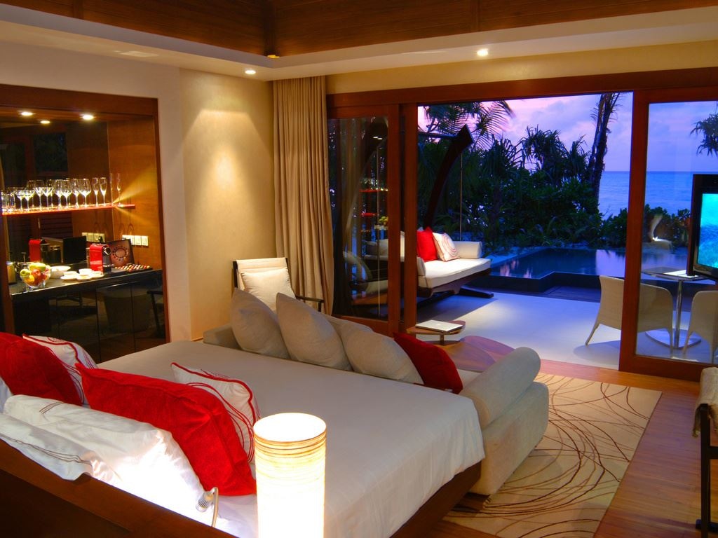 rooms-beach-pool-villa