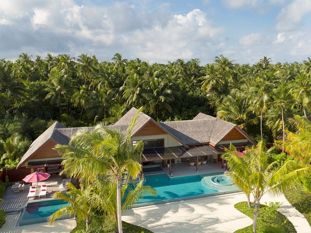 rooms-three-bedroom-beach-pool-pavilion