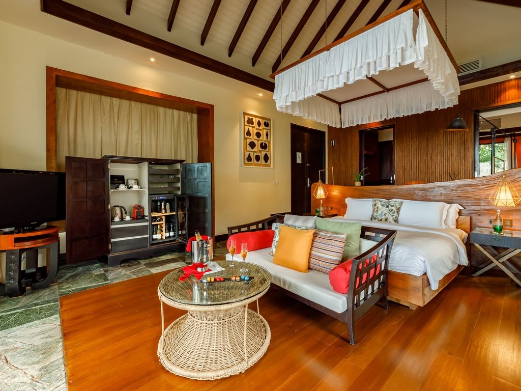 rooms-earth-pool-villa-sunrise