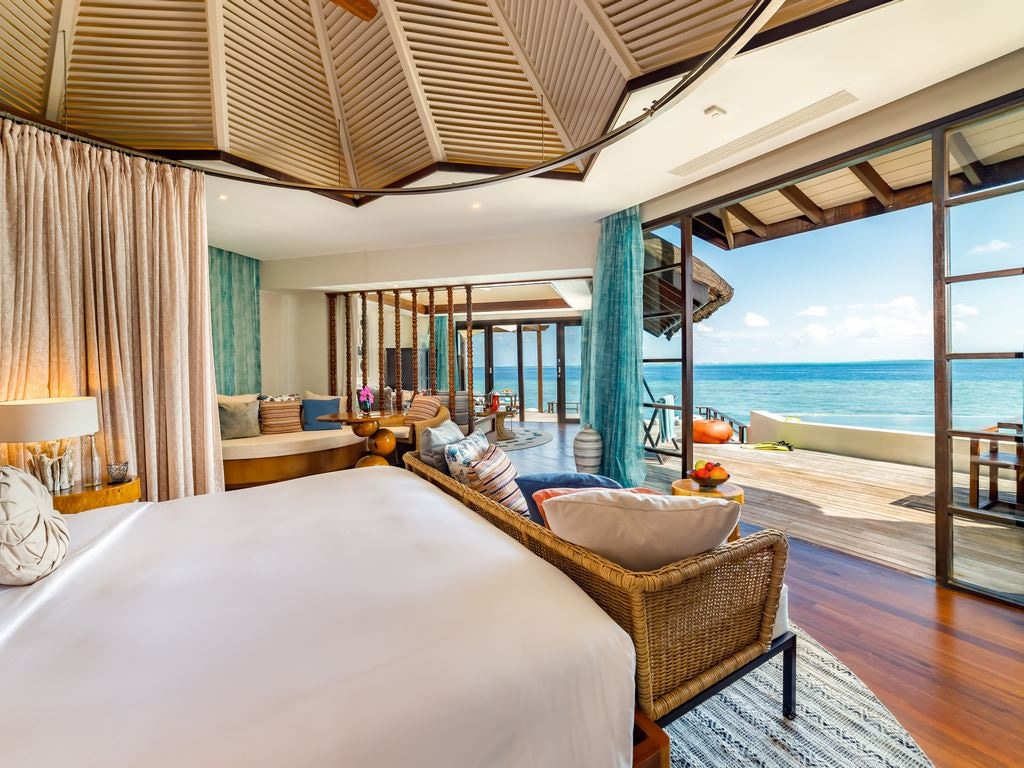 rooms-ocean-pool-suite