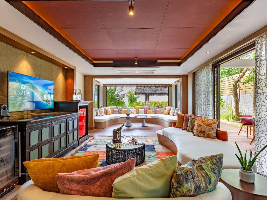 rooms-sunset-earth-pool-reserve