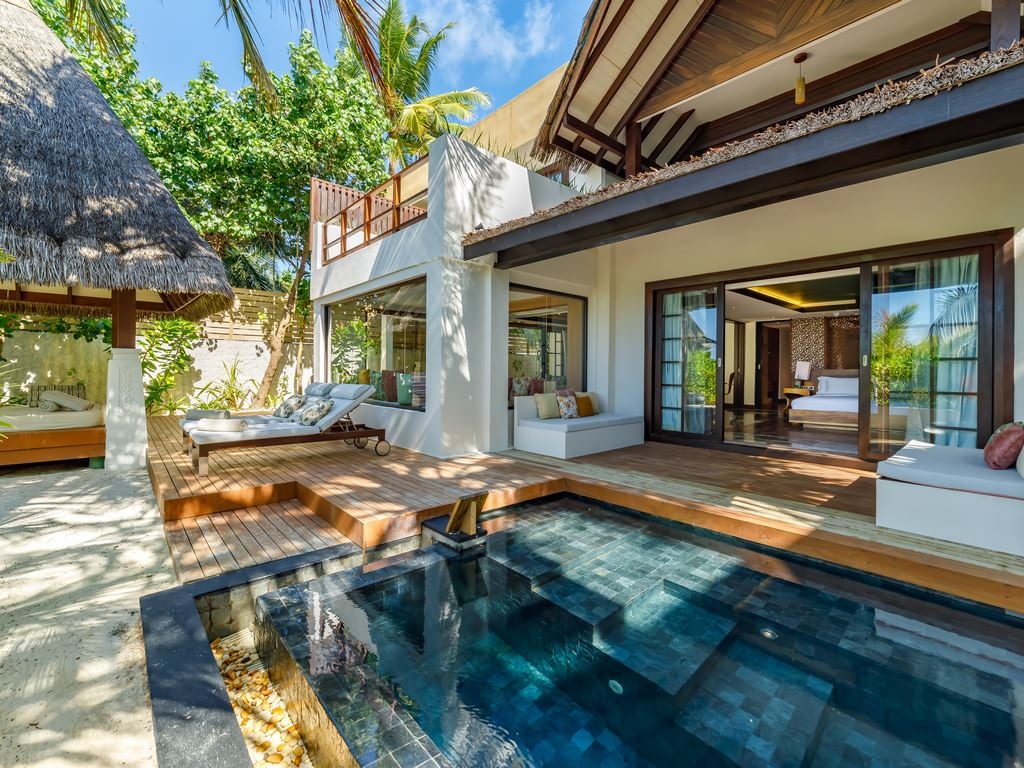 rooms-sunset-earth-pool-reserve