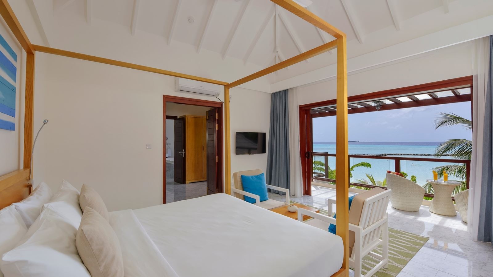 rooms-the-summer-house