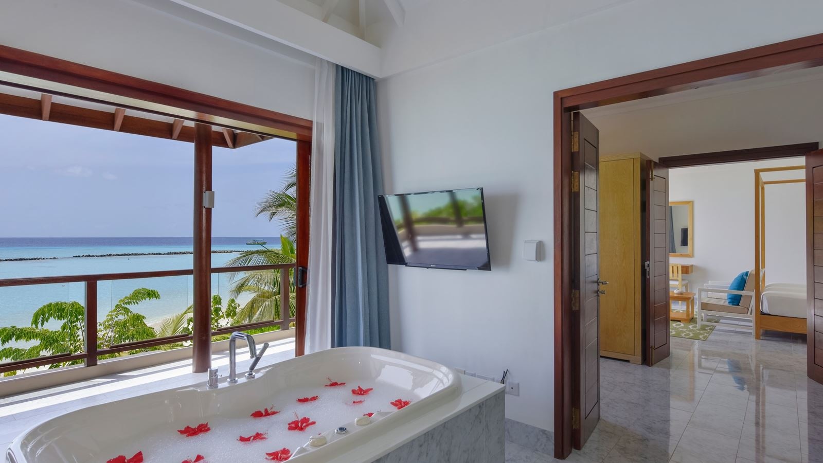 rooms-the-summer-house