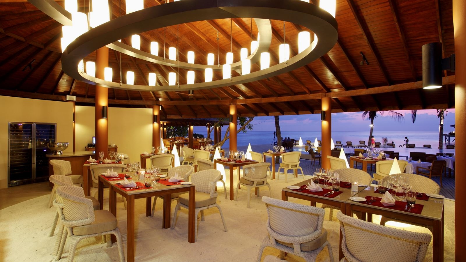 restaurants-la-brezza--specialty-italian-restaurant