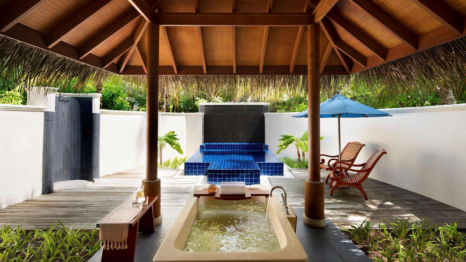 rooms-sunrise-beach-villa