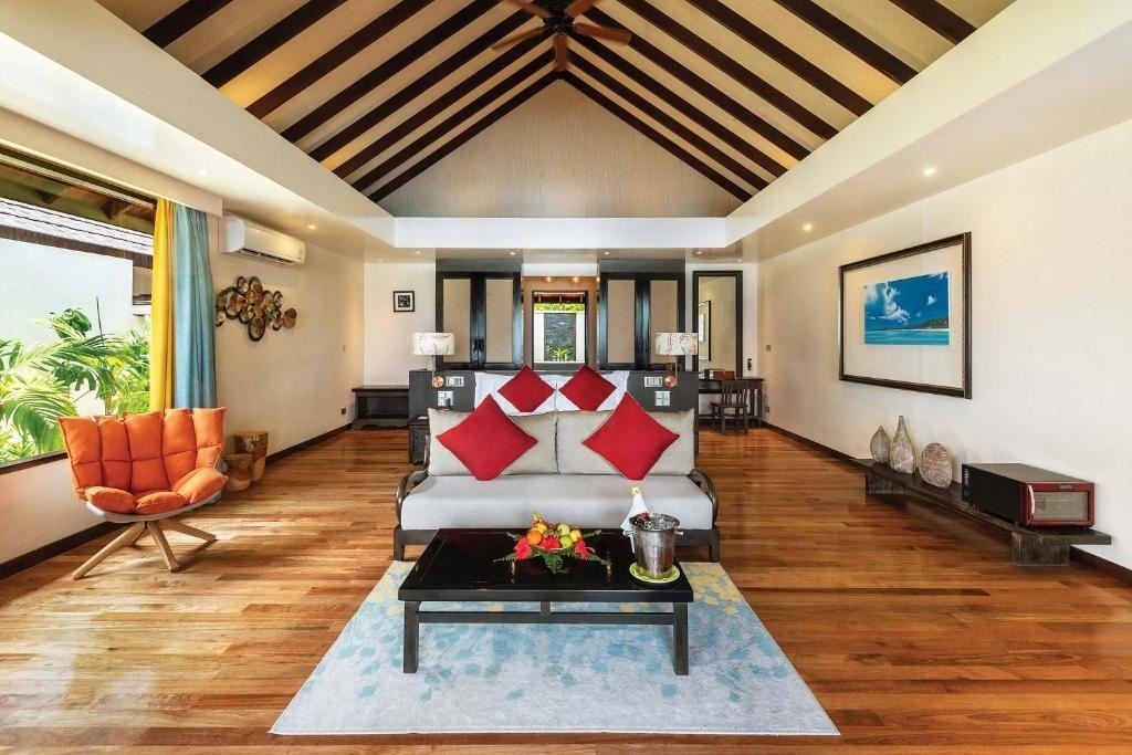 rooms-kanifushi-grand-pool-villa