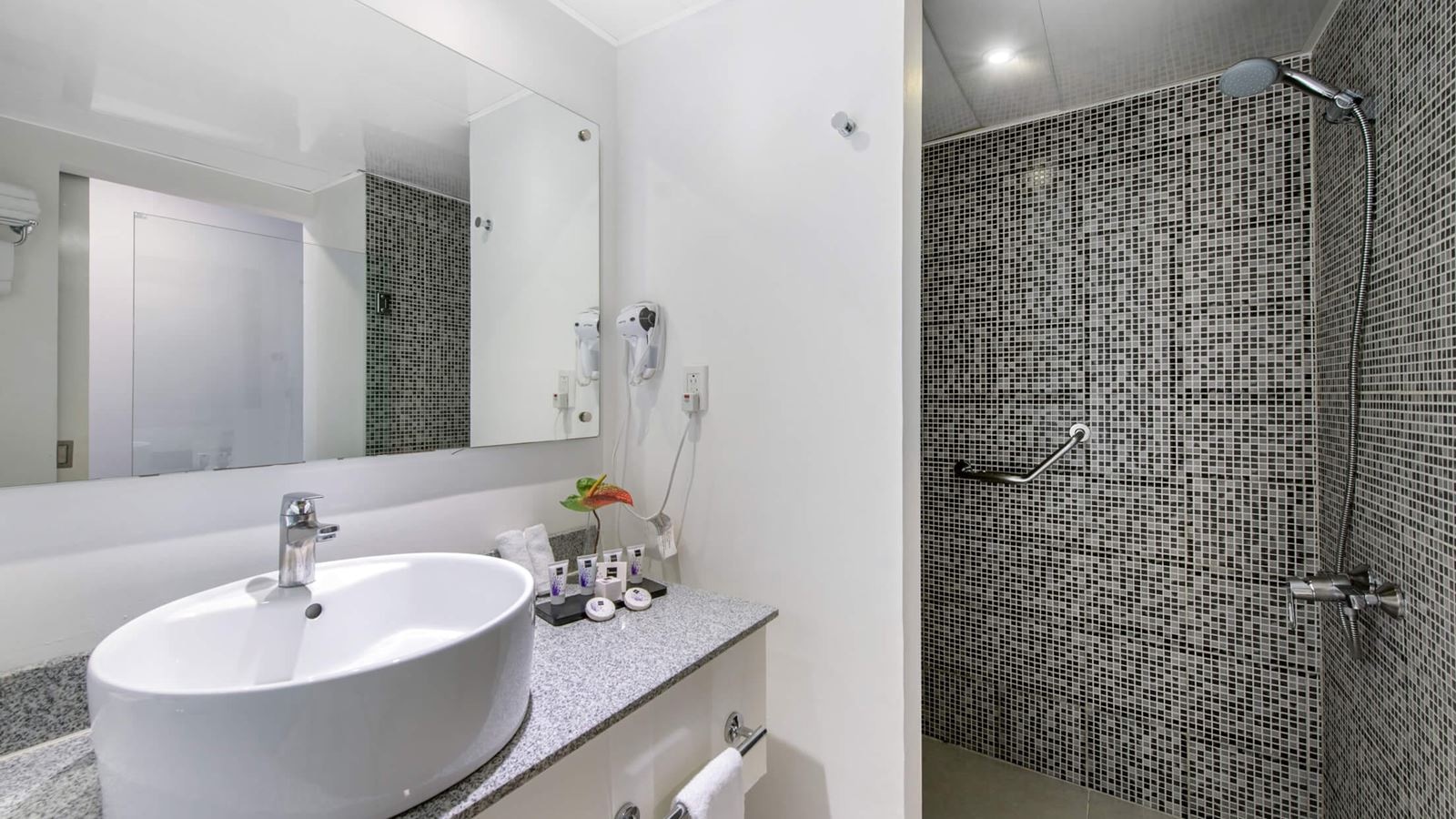 rooms-adults-only-room