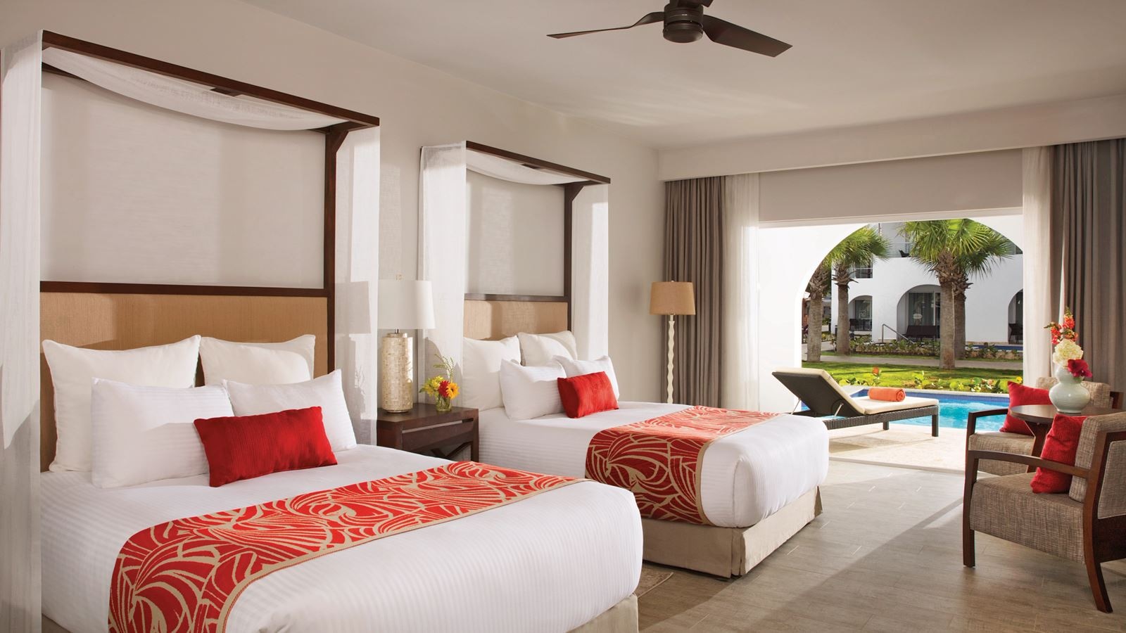 rooms-preferred-club-deluxe-swim-up