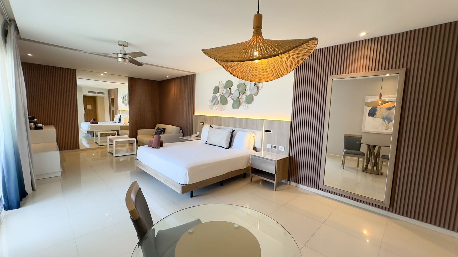 rooms-honeymoon-jacuzzi-suite-diamond-club