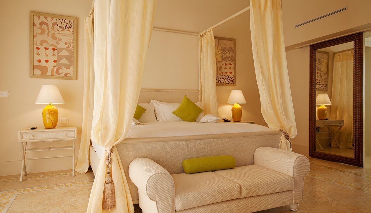 rooms-luxury-pool-one-bedroom-suite