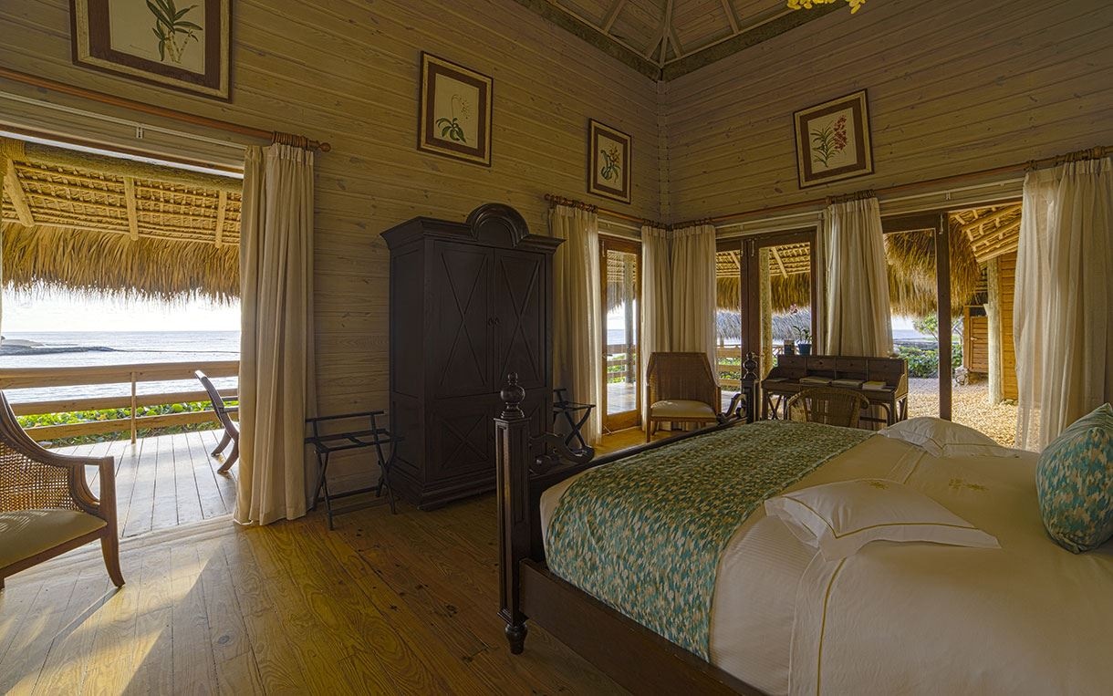 rooms-oceanfront-bungalow