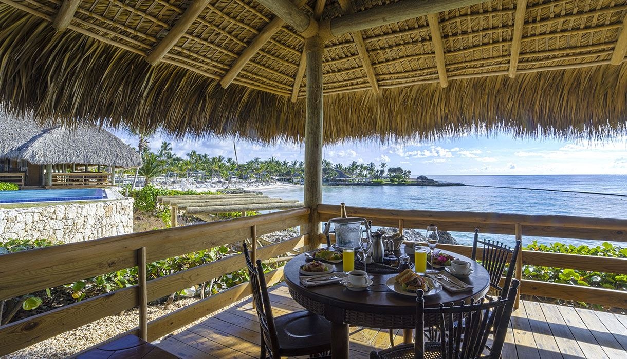 rooms-oceanfront-two-bedroom-bungalow