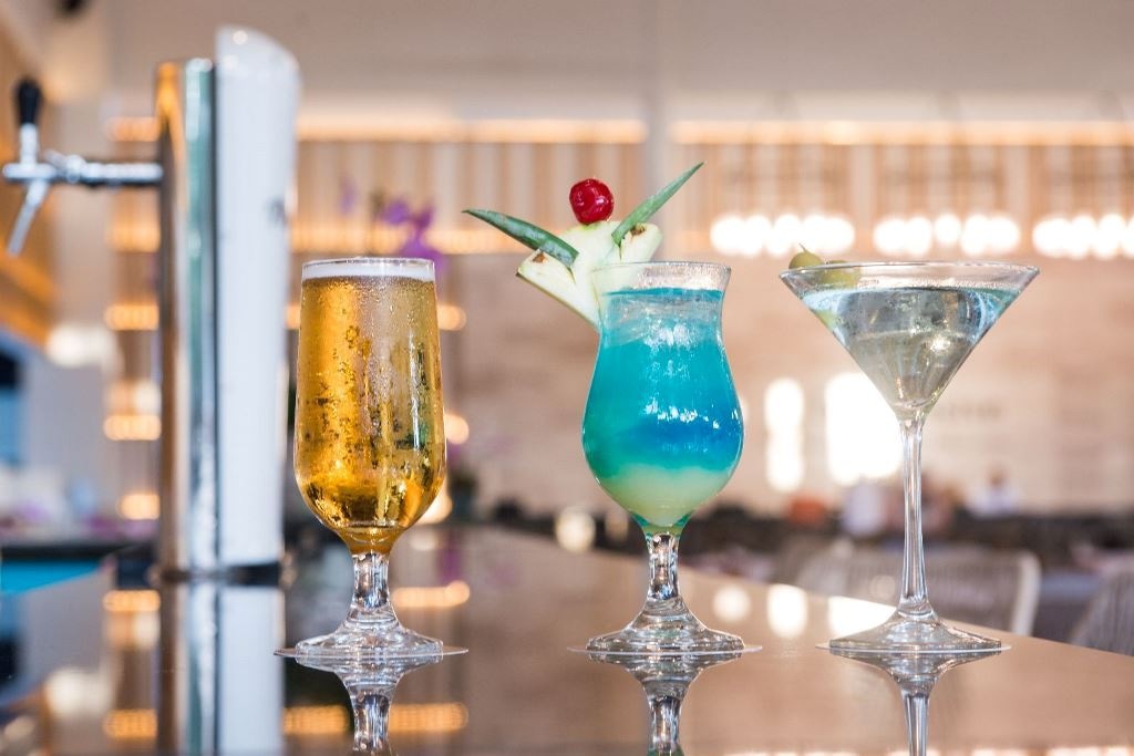 bars-amber-lobby-bar