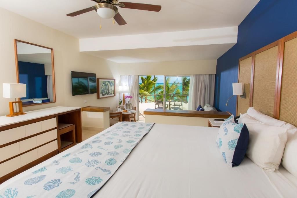 rooms-junior-suite-premium-ocean-front