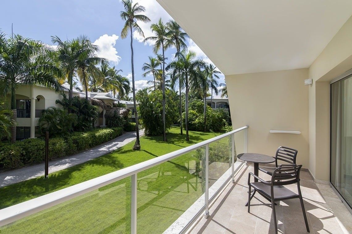 rooms-junior-suite-premium-tropical-view