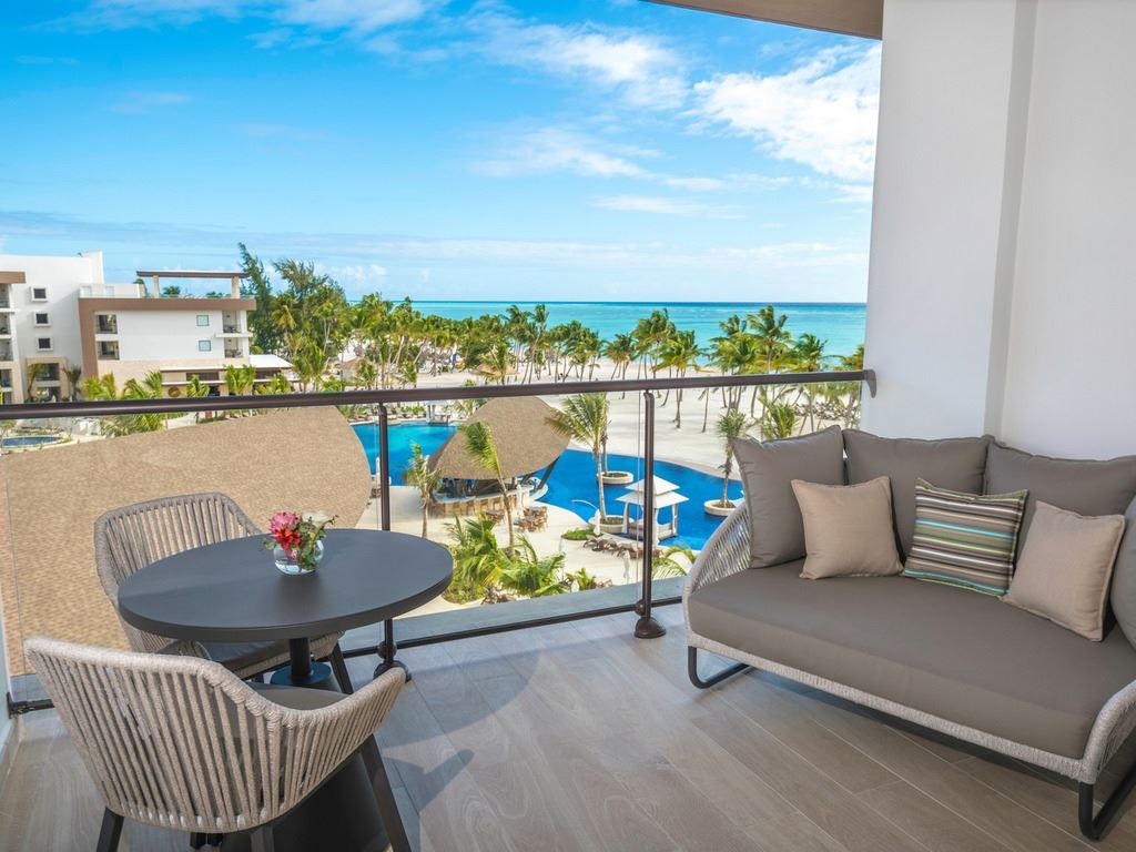 rooms-club-ocean-view-junior-suite-double