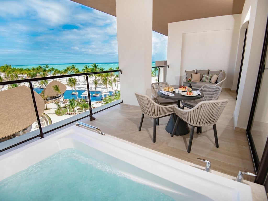 rooms-club-ocean-view-one-bedroom-master-suite