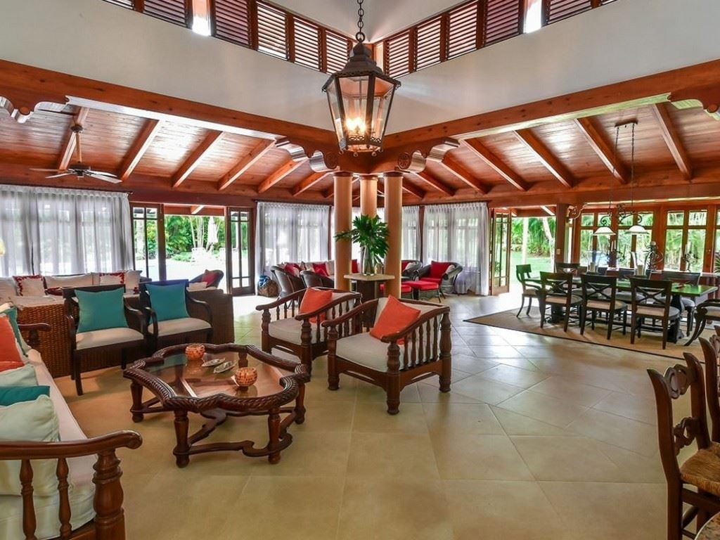 rooms-five-bedroom-classic-villa