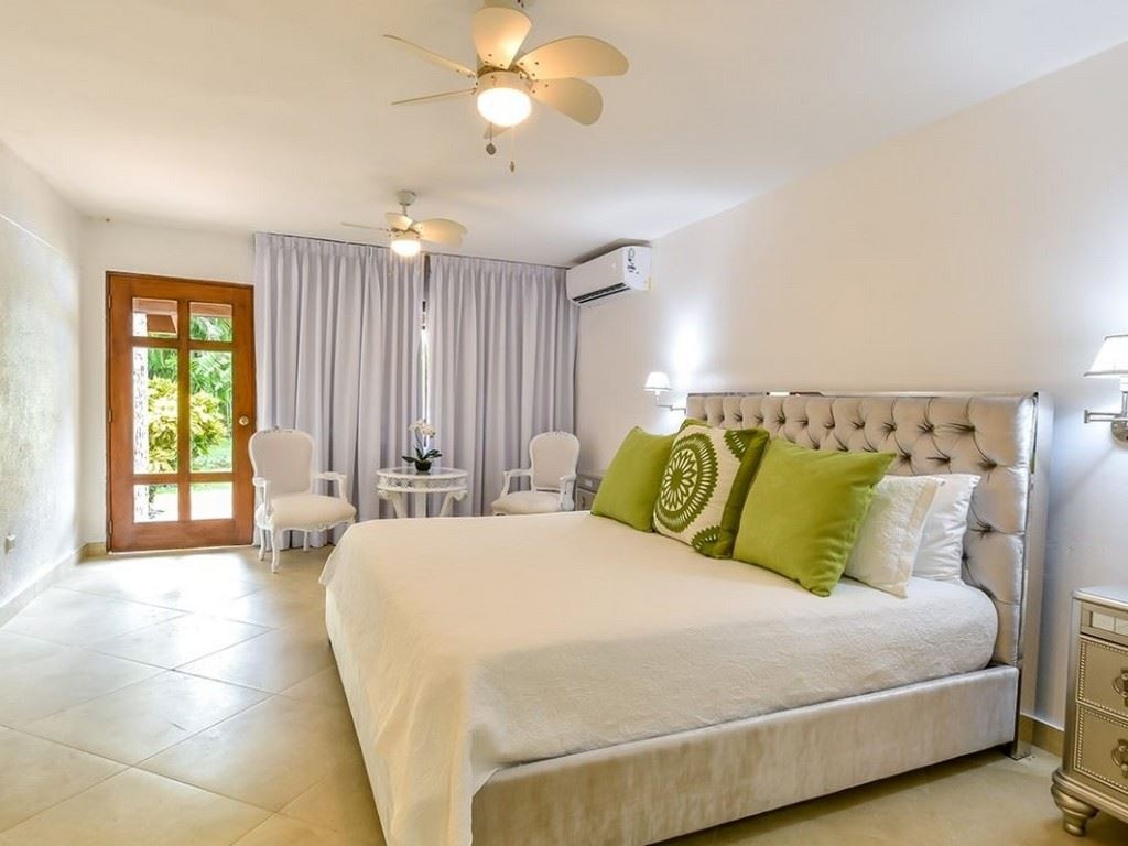 rooms-five-bedroom-classic-villa