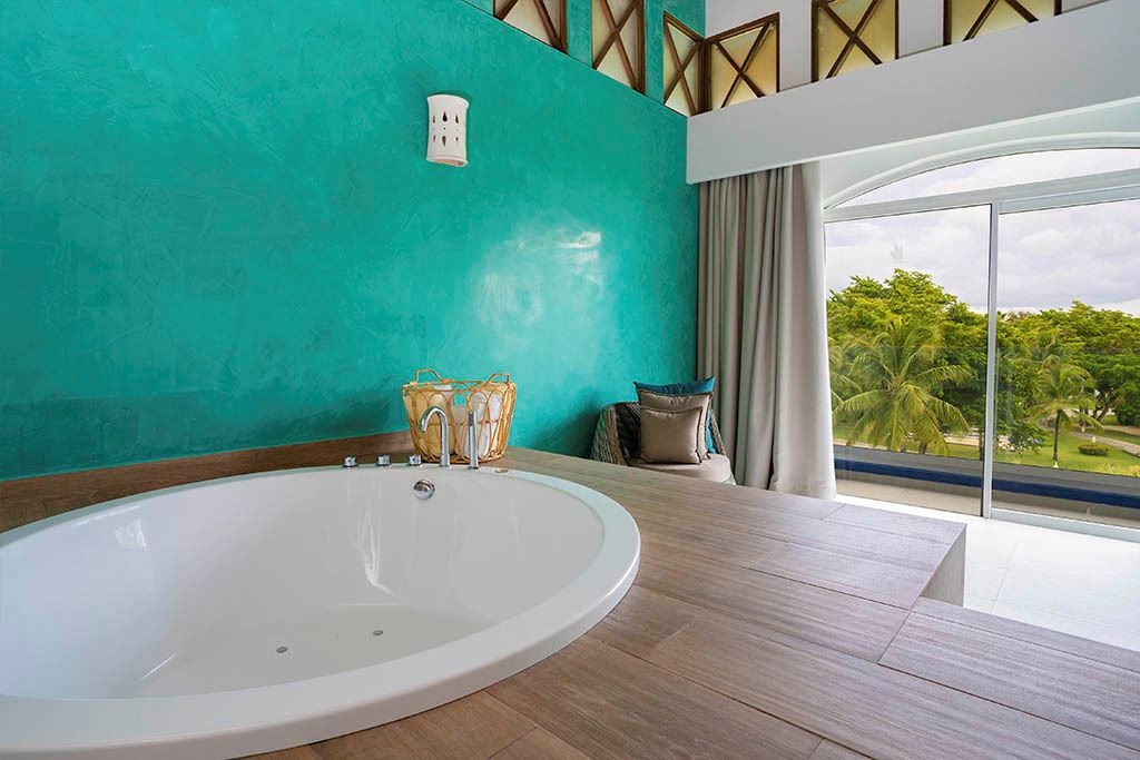 rooms-honeymoon-suite