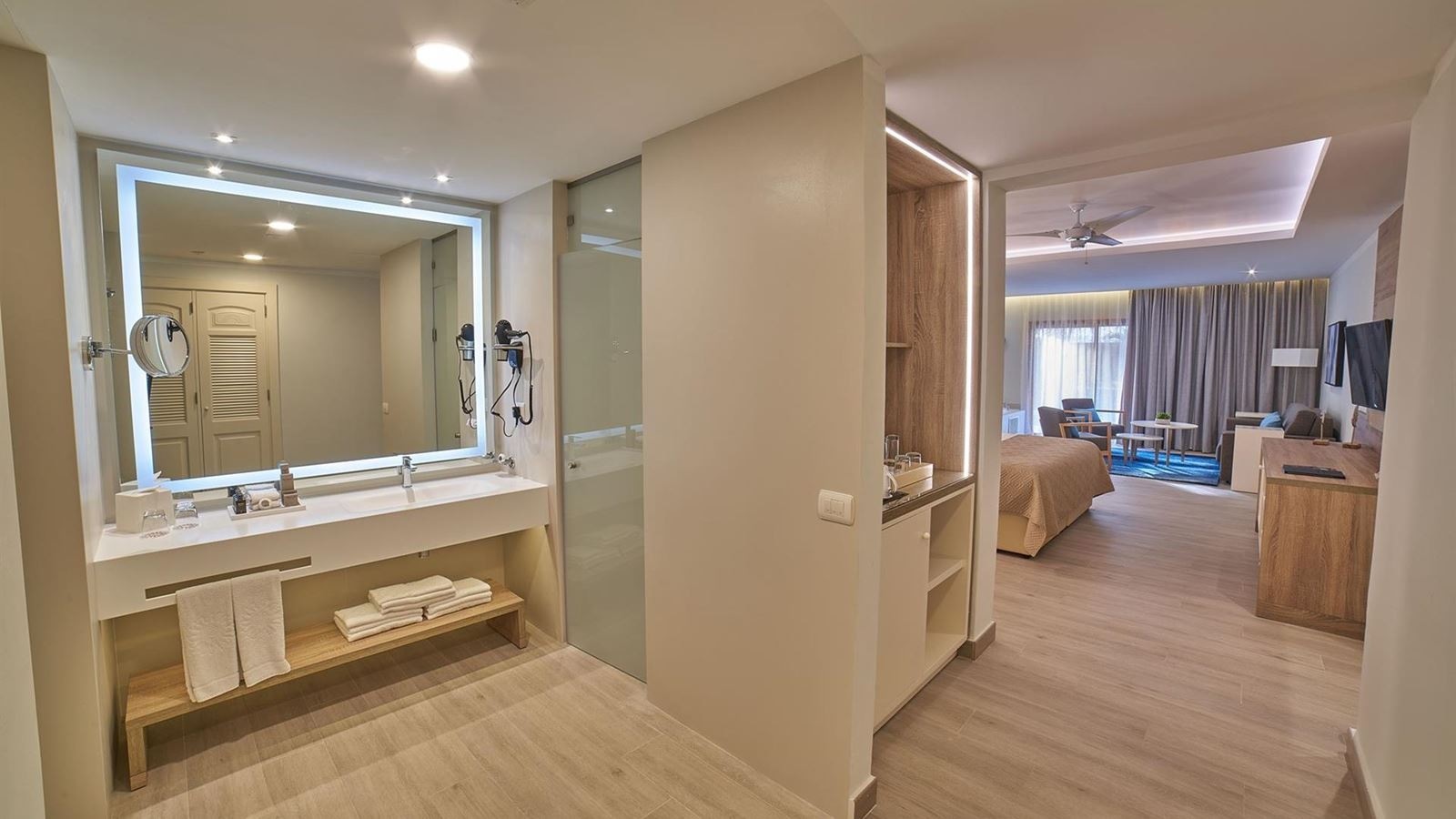 rooms-junior-suite-de-luxe-corner