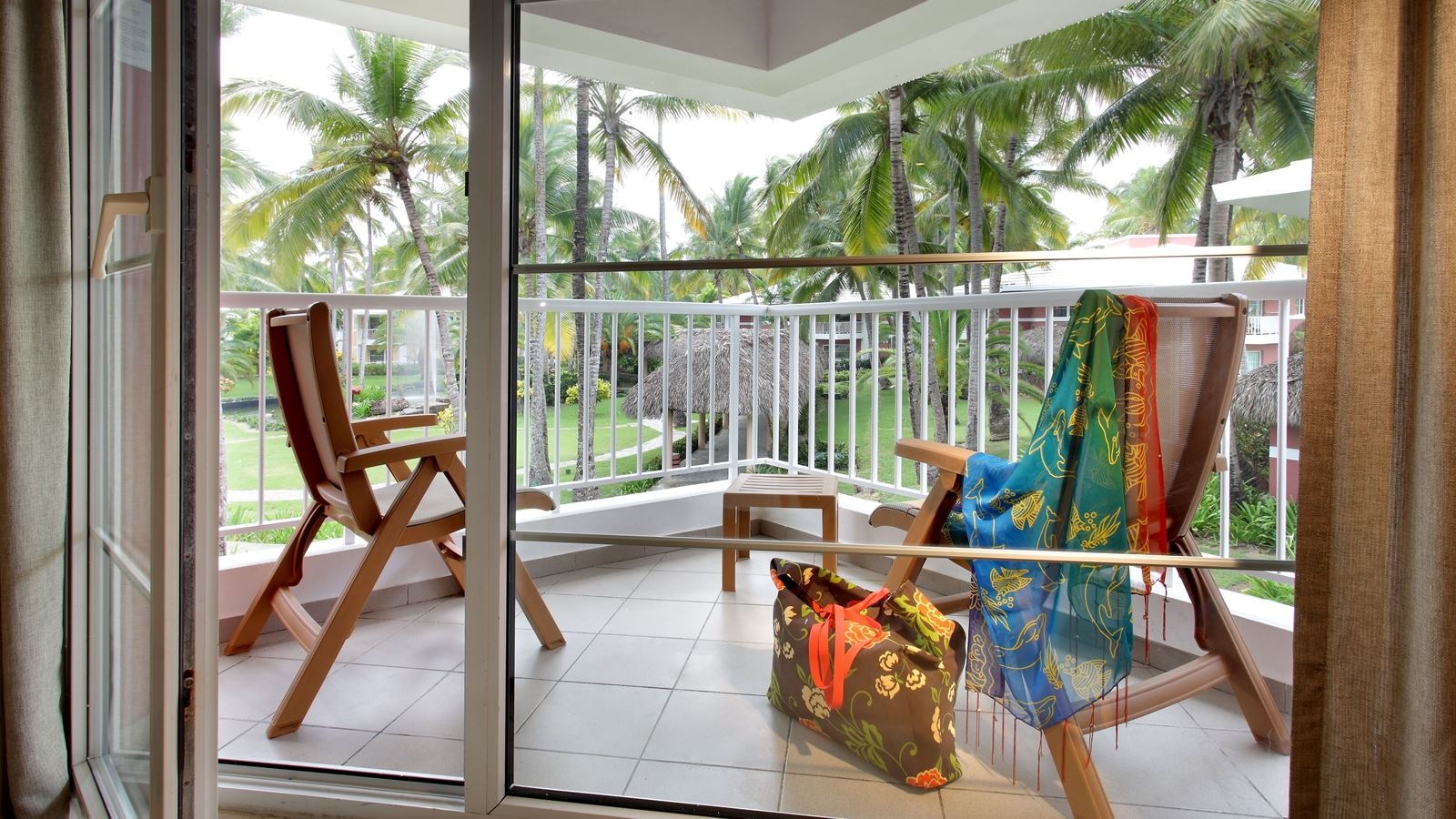 rooms-junior-suite-garden-view