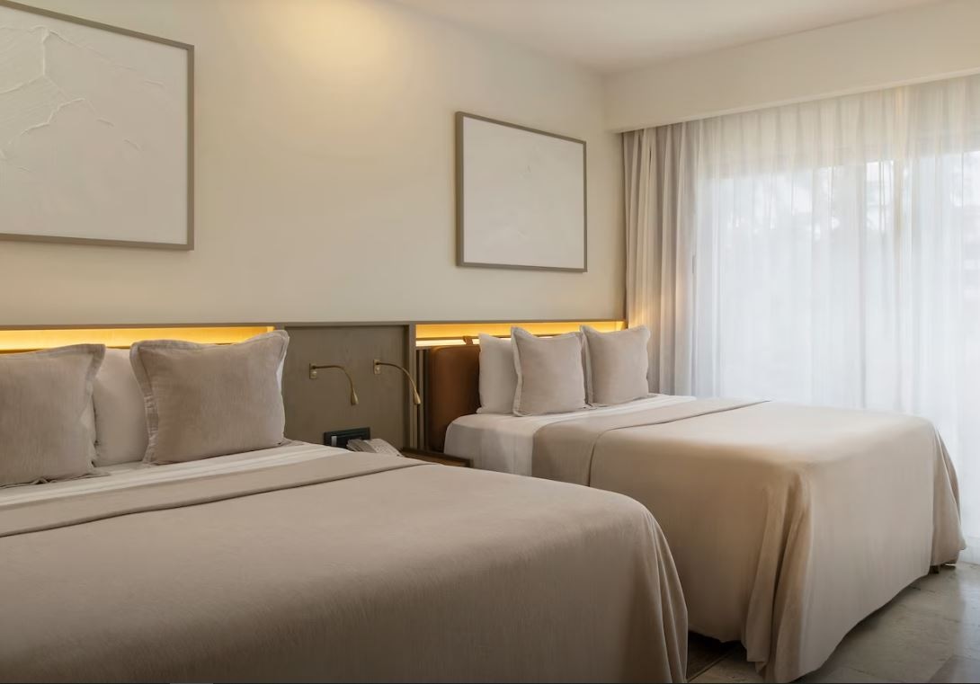 rooms-two-bedroom-master-suite