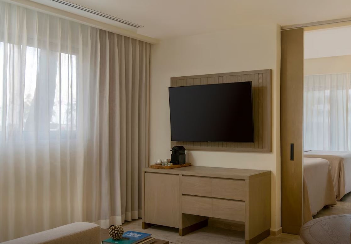 rooms-two-bedroom-master-suite