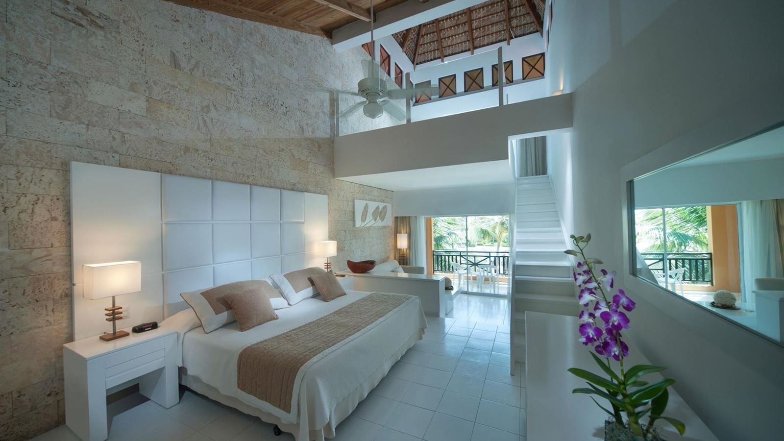 rooms-honeymoon-suite