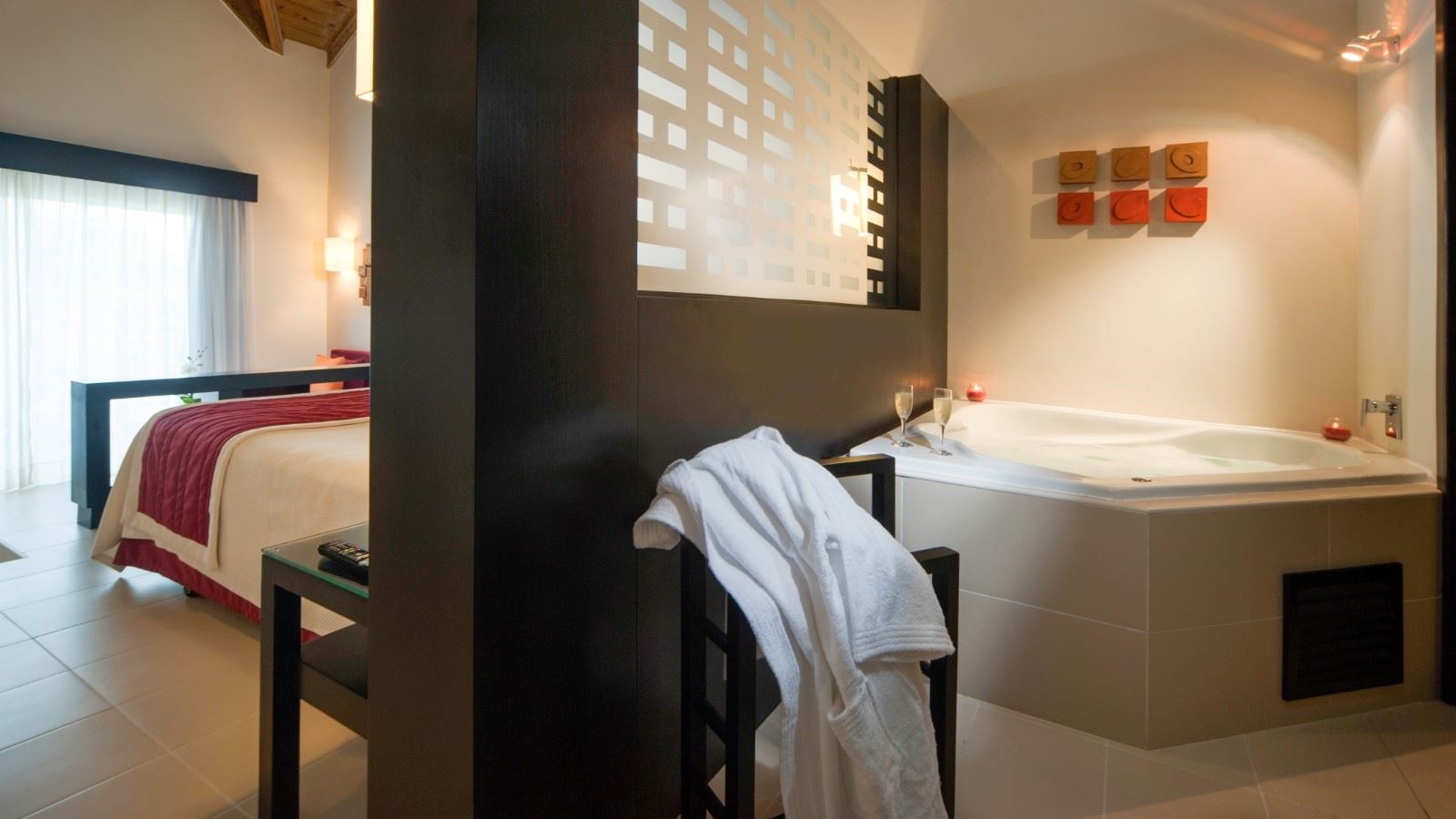 rooms-deluxe-suite